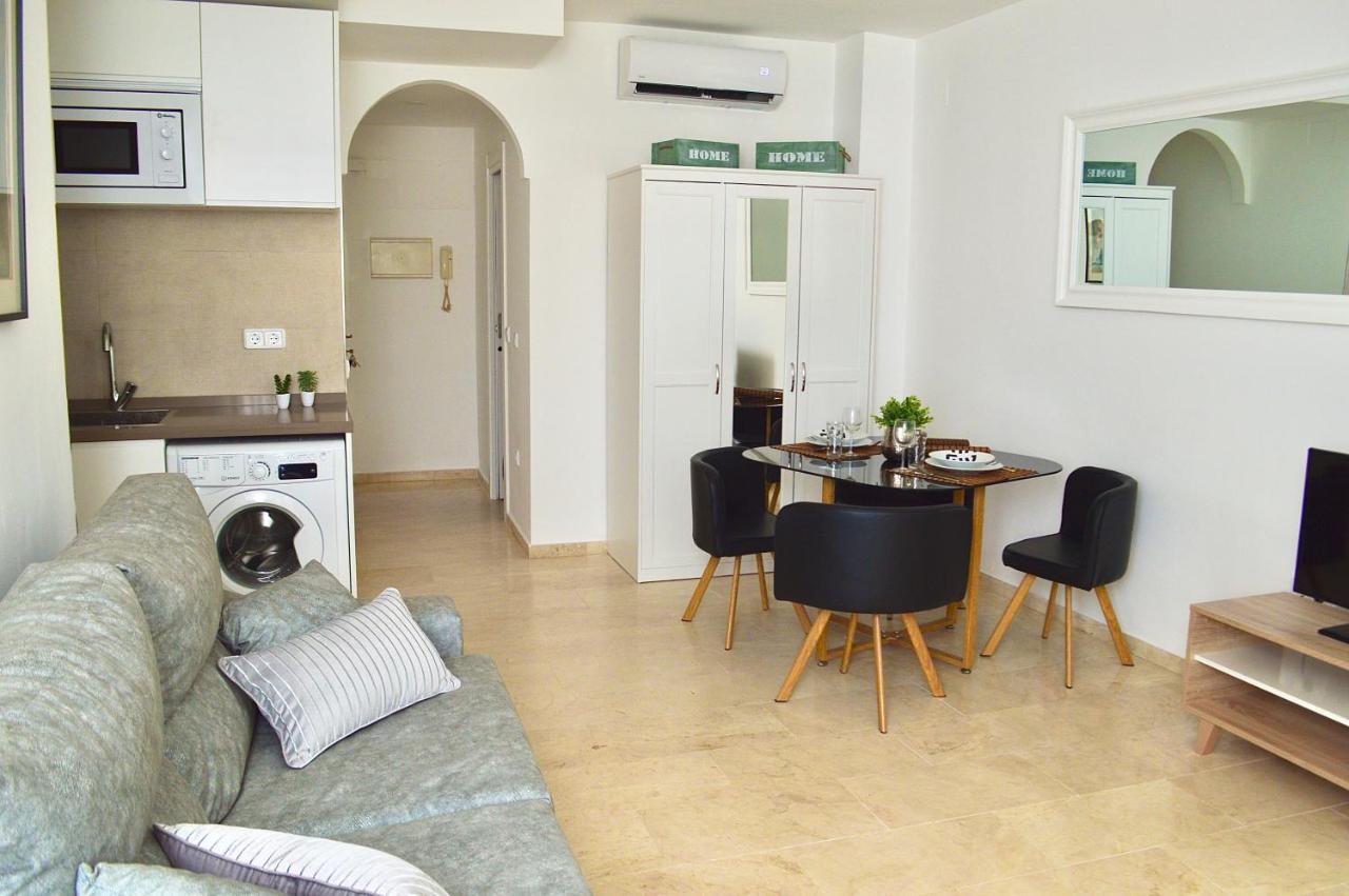 Apartamento Adriana. Centrico, A 50M De La Playa. Fuengirola Kültér fotó
