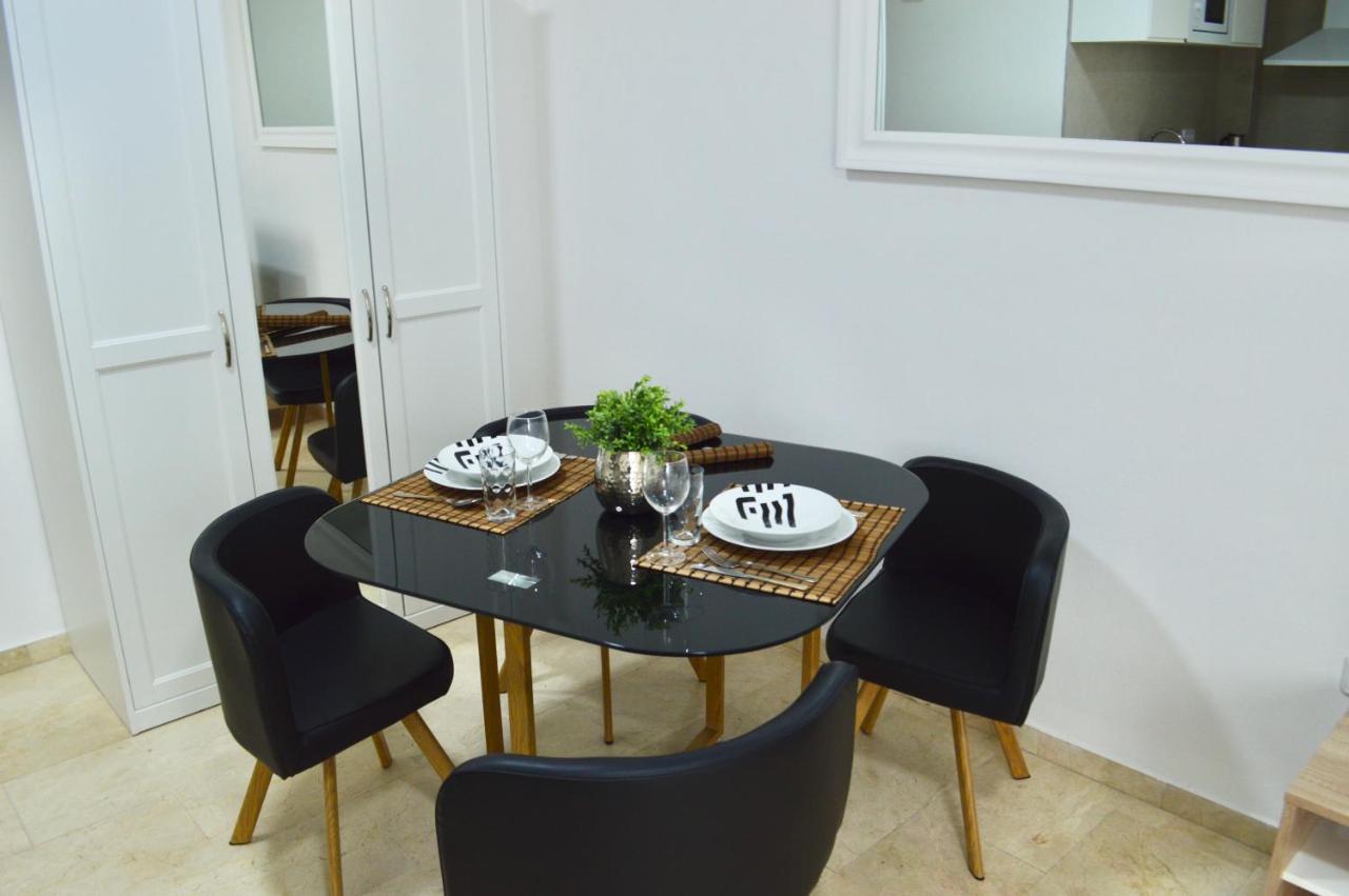 Apartamento Adriana. Centrico, A 50M De La Playa. Fuengirola Kültér fotó
