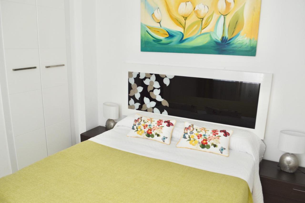 Apartamento Adriana. Centrico, A 50M De La Playa. Fuengirola Kültér fotó